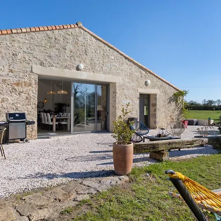 D'hotes A L'oree Des Bois Bed & Breakfast La Gaubretiere
